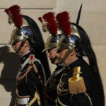 France’s Elysee palace to bring back public changing of guard