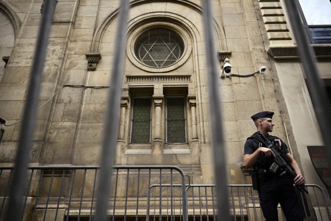 Tight security in Paris ahead of march against anti-Semitism