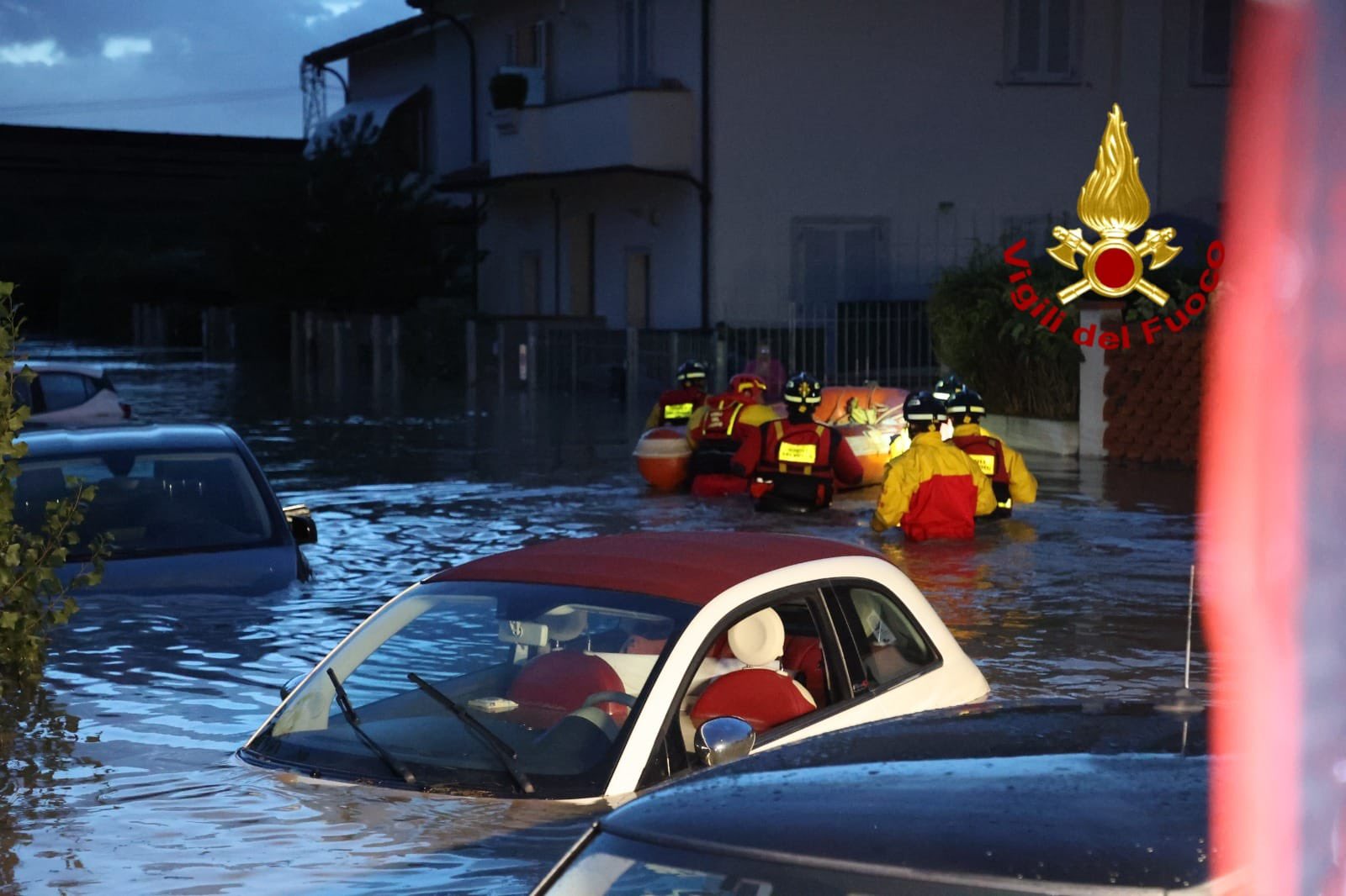 LATEST: Three dead in Tuscany as Storm Ciaran hits Italy