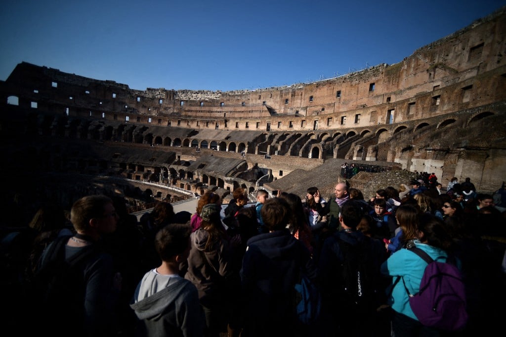 Reader question: What jobs can I do in Italy if I don't speak Italian?