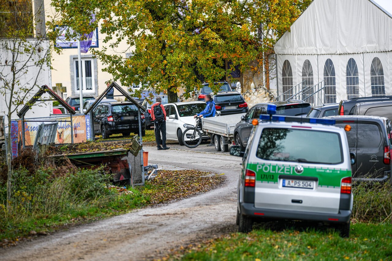 Archive photo from November 18th shows police operation at a Bavarian hotel where so-called Reichsbürger members were gathering for a meeting