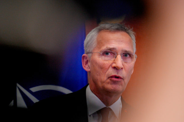 Nato chief calls on Hungary to 'fulfil commitment' to Sweden