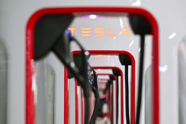 Norwegian union threatens solidarity action in Swedish Tesla strike