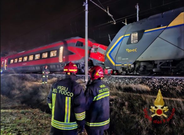 Train crash in northern Italy injures 17 passengers