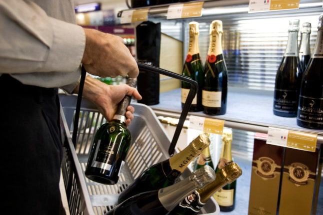 buying champagne at systembolaget