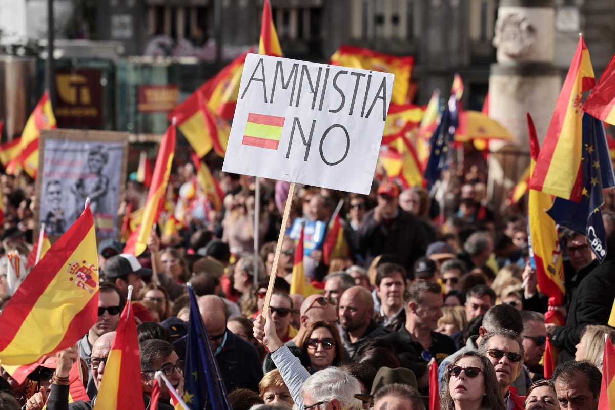 Spanish opposition protests Catalan amnesty law thumbnail