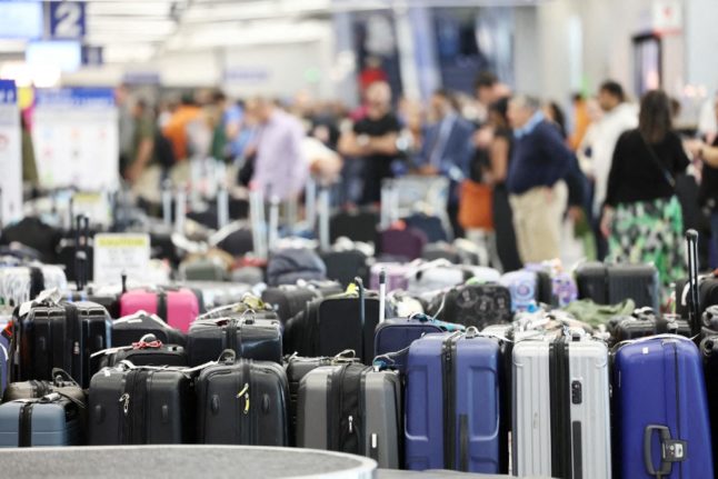 Baggage 'chaos' at Spain's airports as unions threaten more strikes