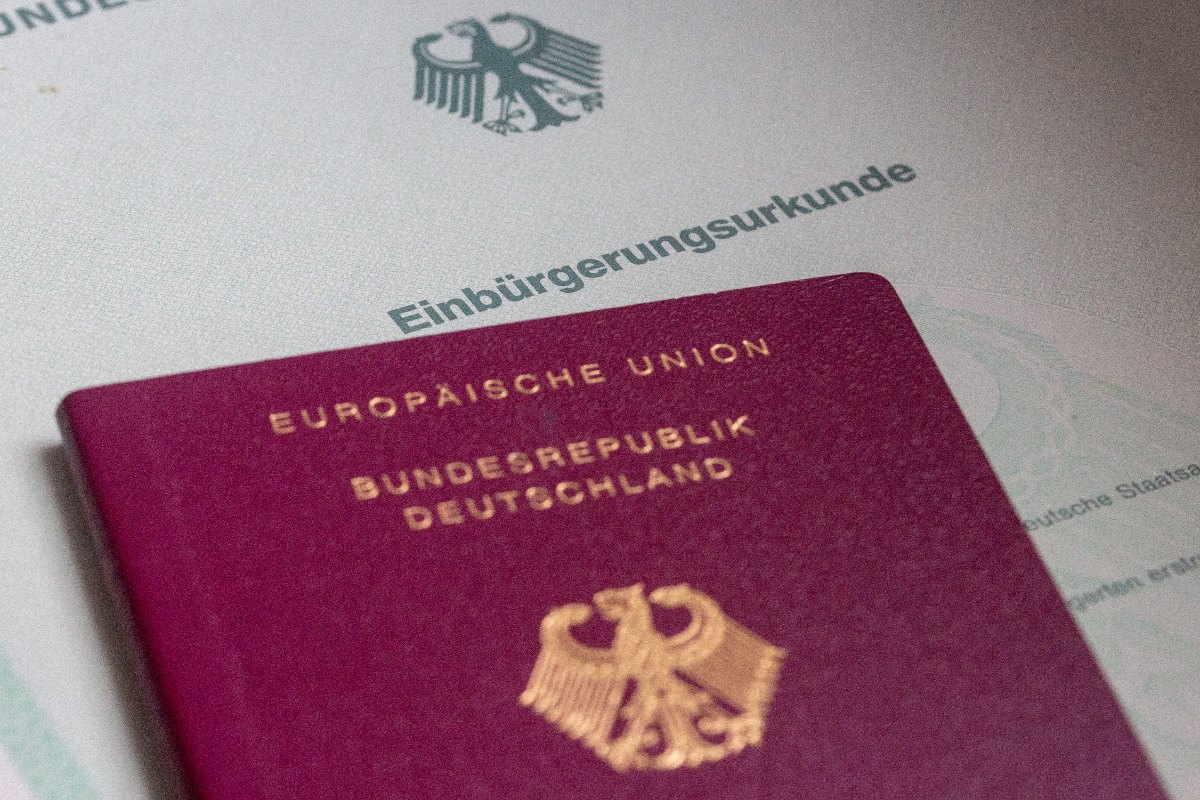 A German citizenship certificate and passport.