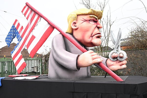 Trump float at Carnival