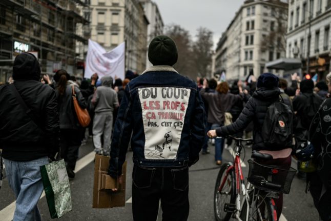 French teachers walk out in a second nationwide strike