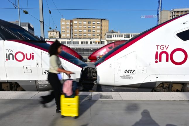 French train passengers limited to two bags