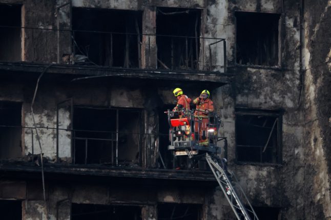UPDATE: Four dead and 14 missing as fire guts Spanish apartment block