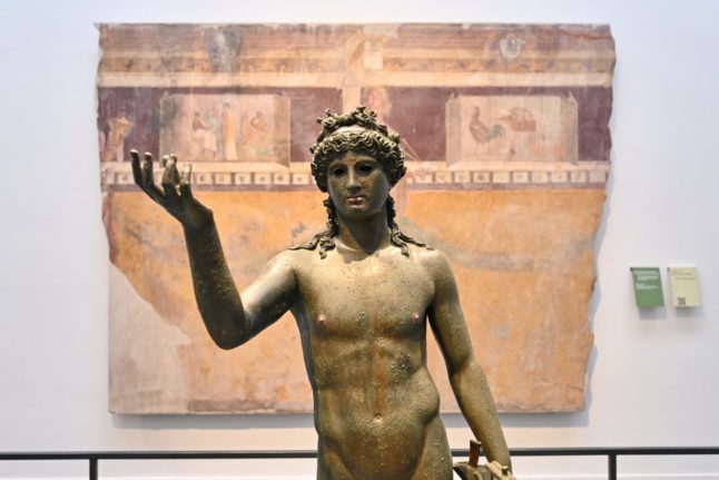 Roman statue, Pompeii