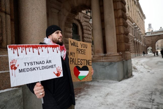 Gaza protest disrupts Swedish parliament debate