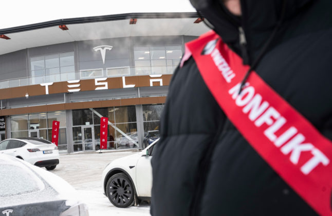 Swedish union allows temporary Tesla repairs as strike nears fourth month