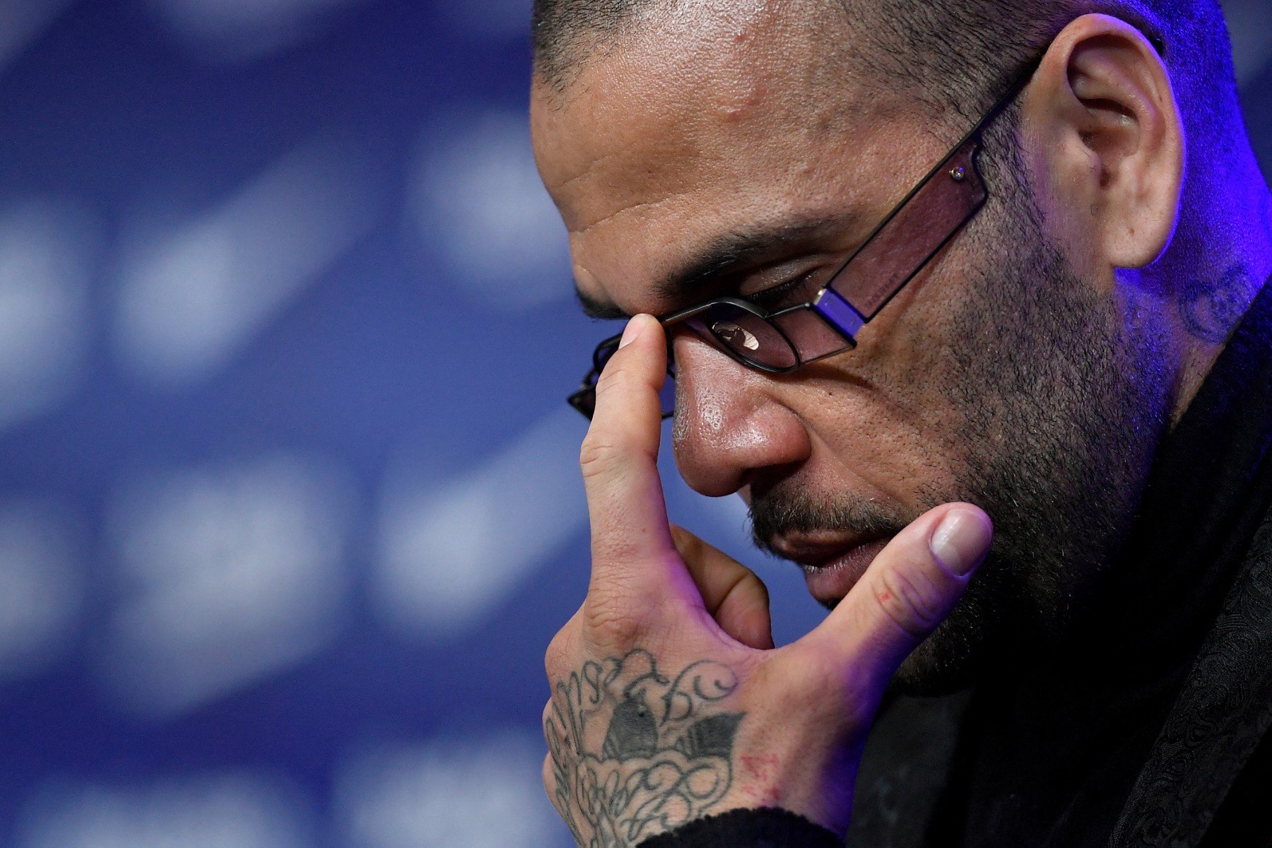 Alves pays bail and can leave Spanish jail: court thumbnail