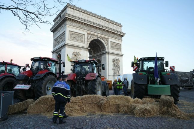 Dozens arrested as French farmers block Arc de Triomphe