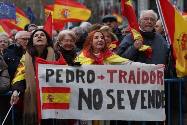 Thousands protest in Madrid over Catalan amnesty bill