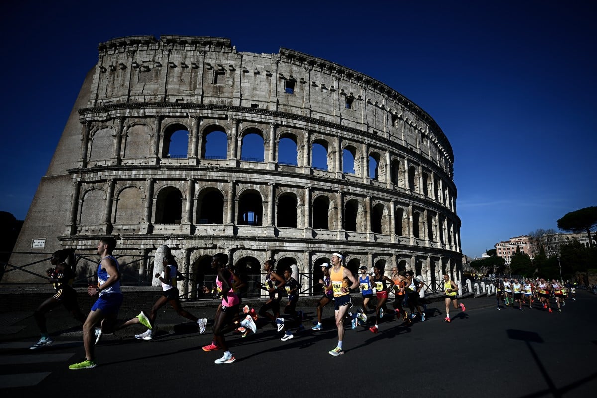 Climate activists disrupt Rome marathon