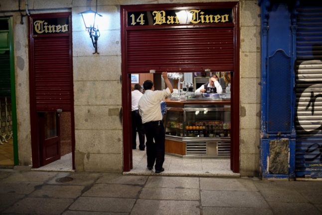 Spain's Labour Minister calls time on 'mad' late-night dining
