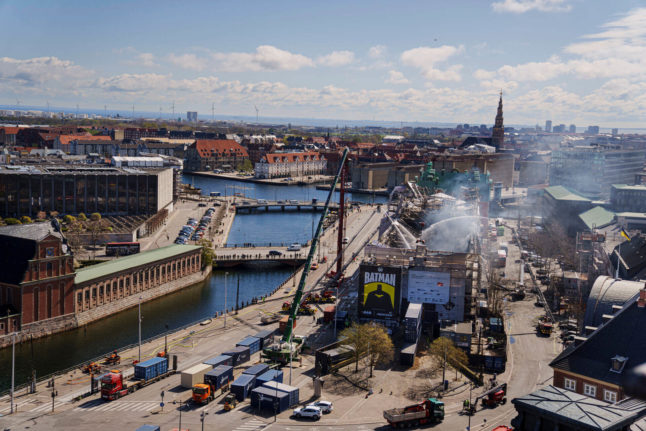 IN BRIEF: Which roads are still closed in Copenhagen after stock exchange fire