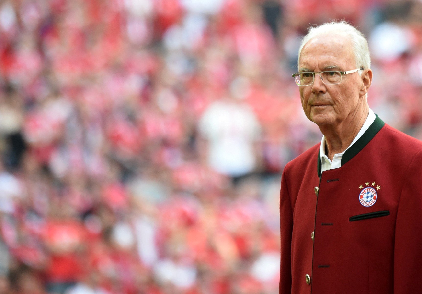 Franz Beckenbauer attends a ceremony during a match in 2018.