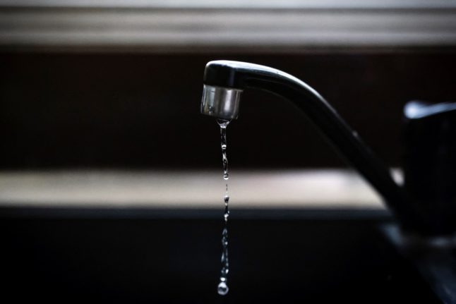 Reader question: Is tap water safe to drink in Italy?