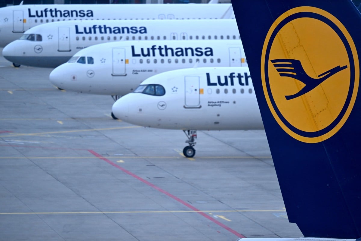 Самолеты Lufthansa в аэропорту Германии.