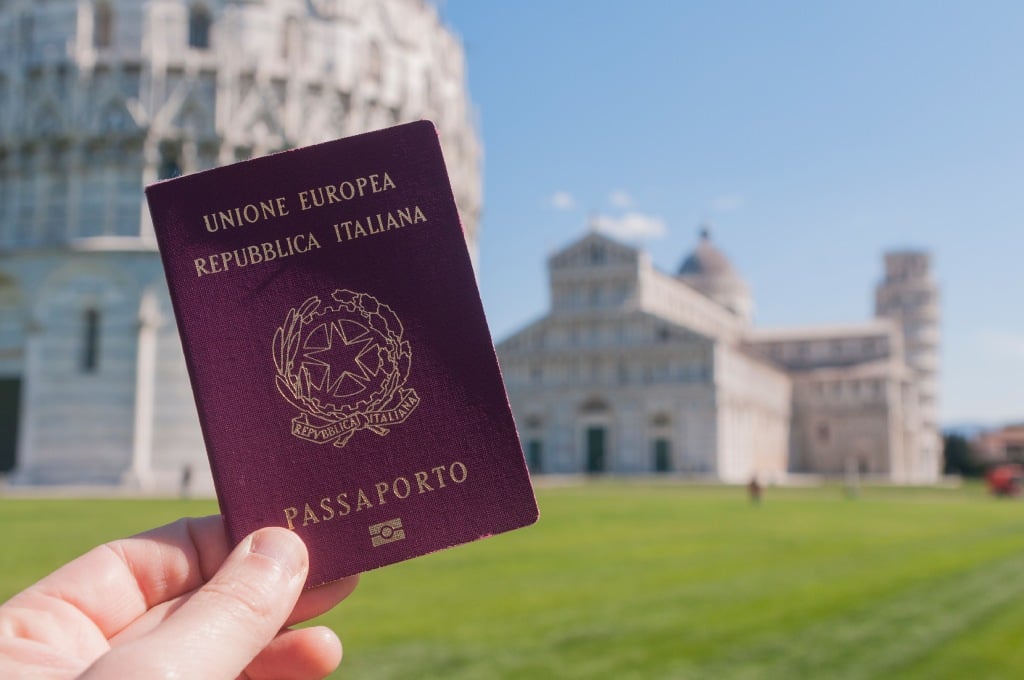 Italy, passport