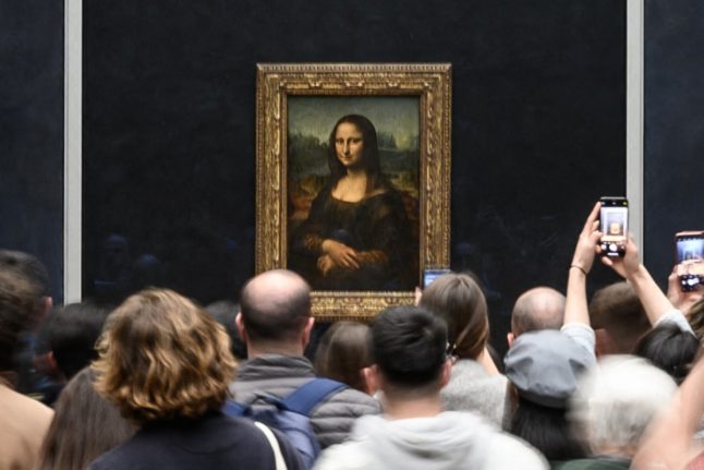 Mona Lisa could get a room of her own at Paris Louvre gallery