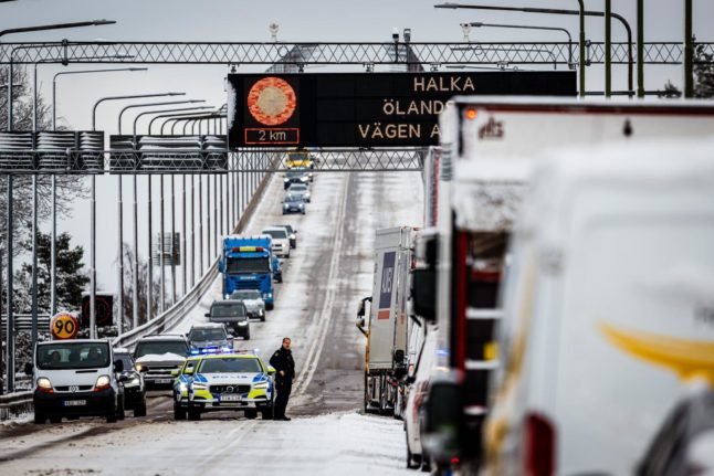 'Are they on Easter holiday?': Swedish government under fire after snow chaos