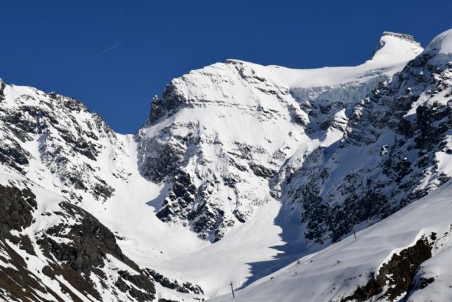 Three mountain rescuers killed in Italian Alps