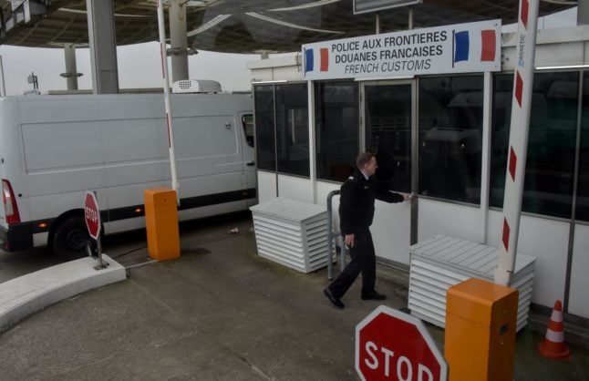 EES: Why is the UK-France border such a problem for the EU's new biometric passport checks?