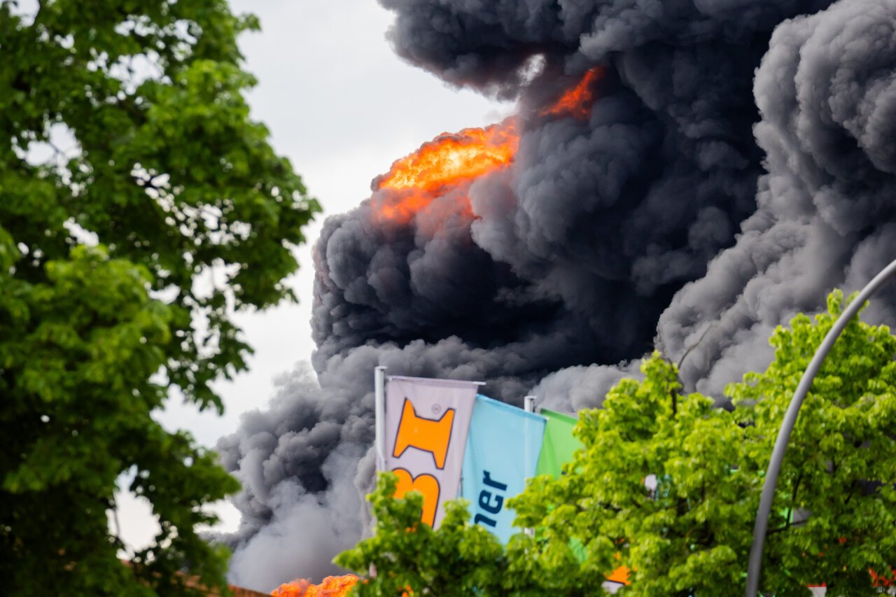 Flames seen at the fire in Berlin's Lichterfelde on Friday. 