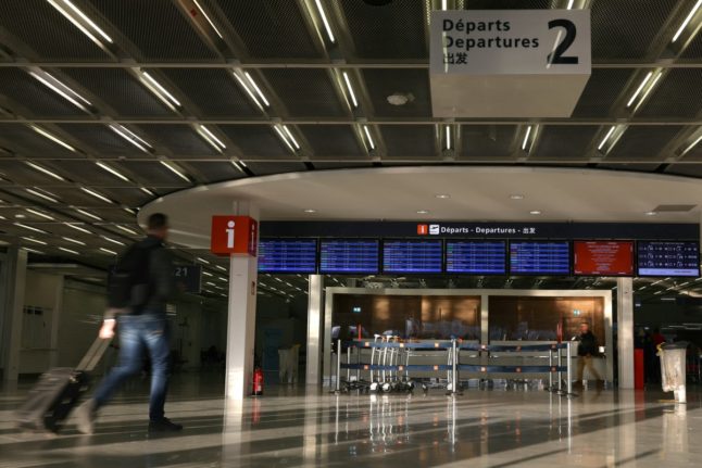Latest: French air traffic control unions call off planned strike