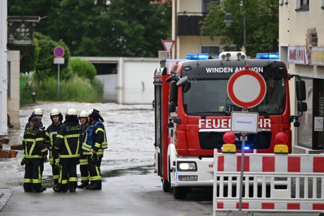 Rescue worker dies amid flooding in southern Germany