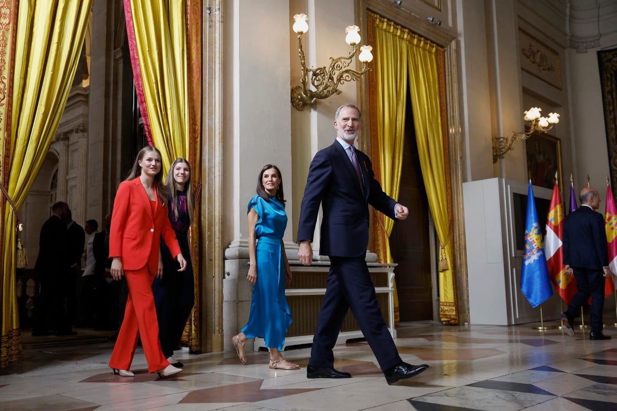 IN IMAGES: King Felipe VI marks 10 tough years on Spain's throne thumbnail