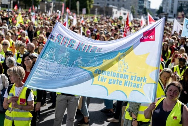 Kita workers call last-minute strike in Berlin