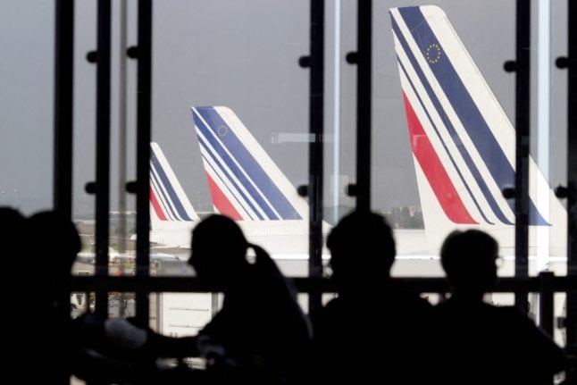 Breaking: Paris airport workers call off strike