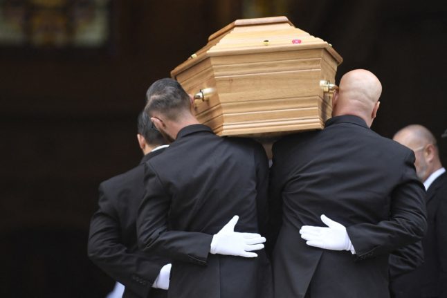 France changes rules on burials and cremation