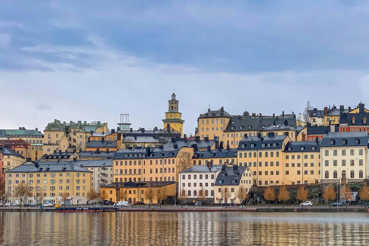 Should you buy a home in Sweden this summer?