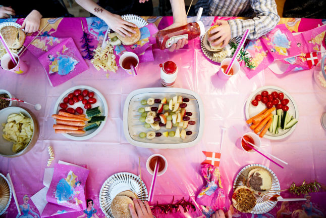 How to survive a children's birthday party in Denmark