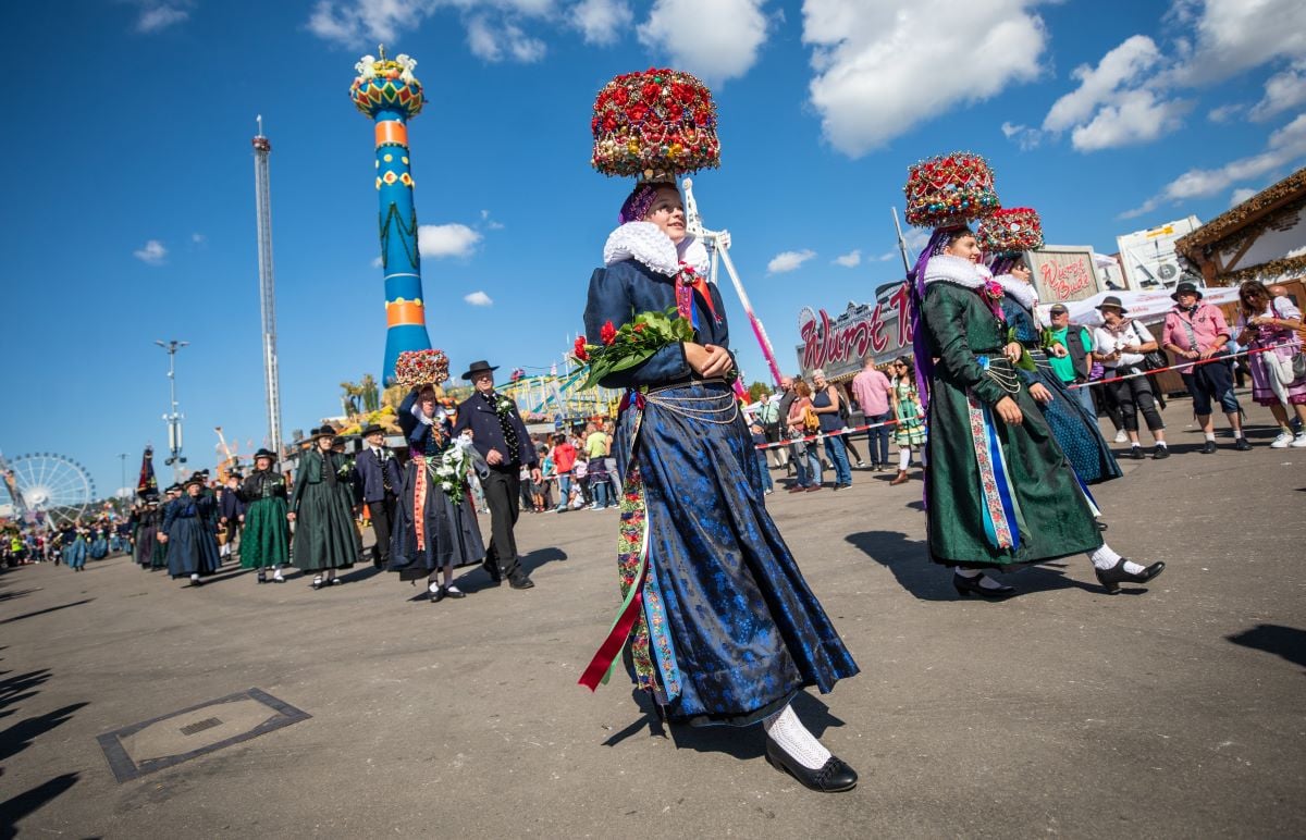 Canstatter Volksfest parade