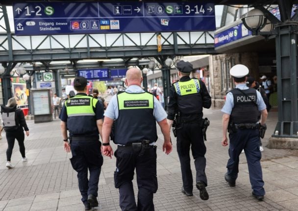 How can Germany tackle its problem with knife crime?