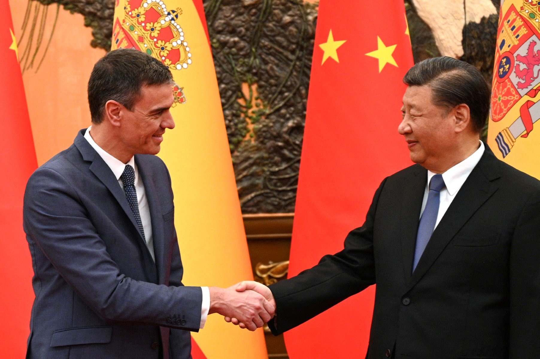 Spain's PM to visit China amid EU trade standoff