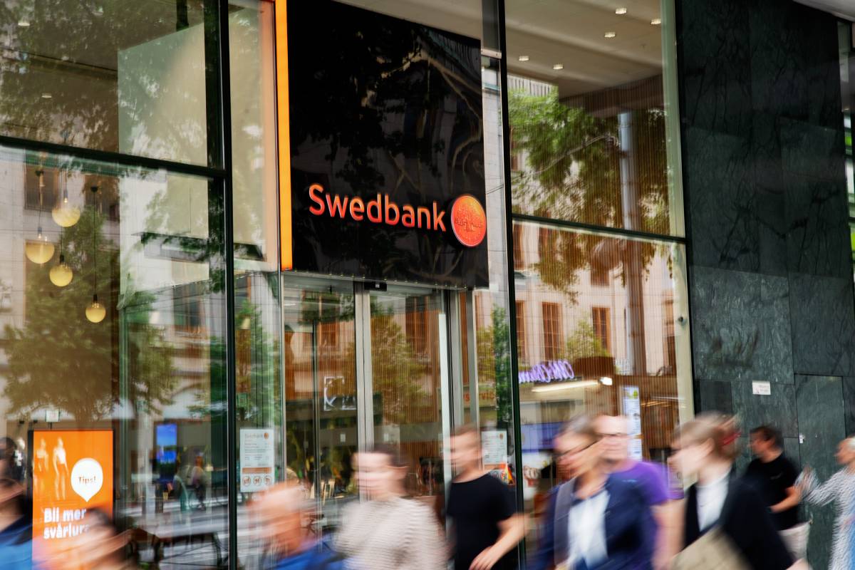 Why Swedish banks are cutting mortgage interest rates early