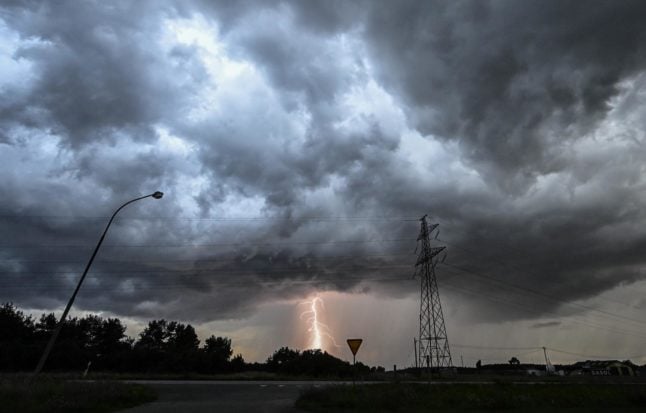 How common are lightning strikes in Sweden?