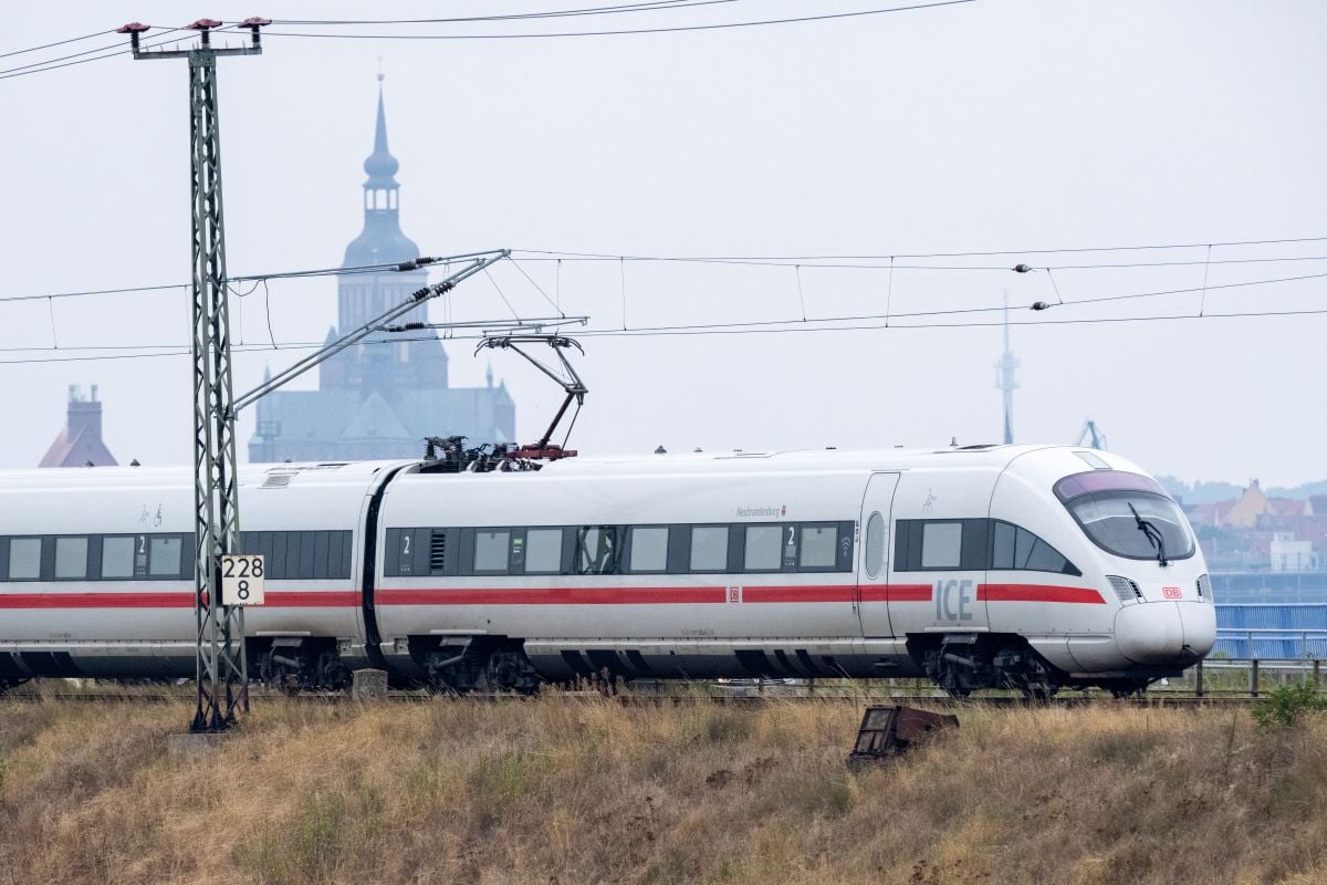 Extended pre-booking and more connections: How German train travel is set to improve