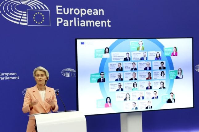 EU shifts right as new team of commissioners unveiled