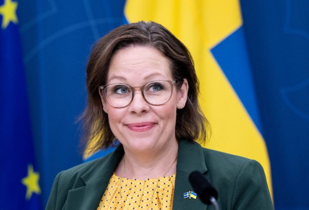 Swedish statistics agency disputes government’s net migration claim